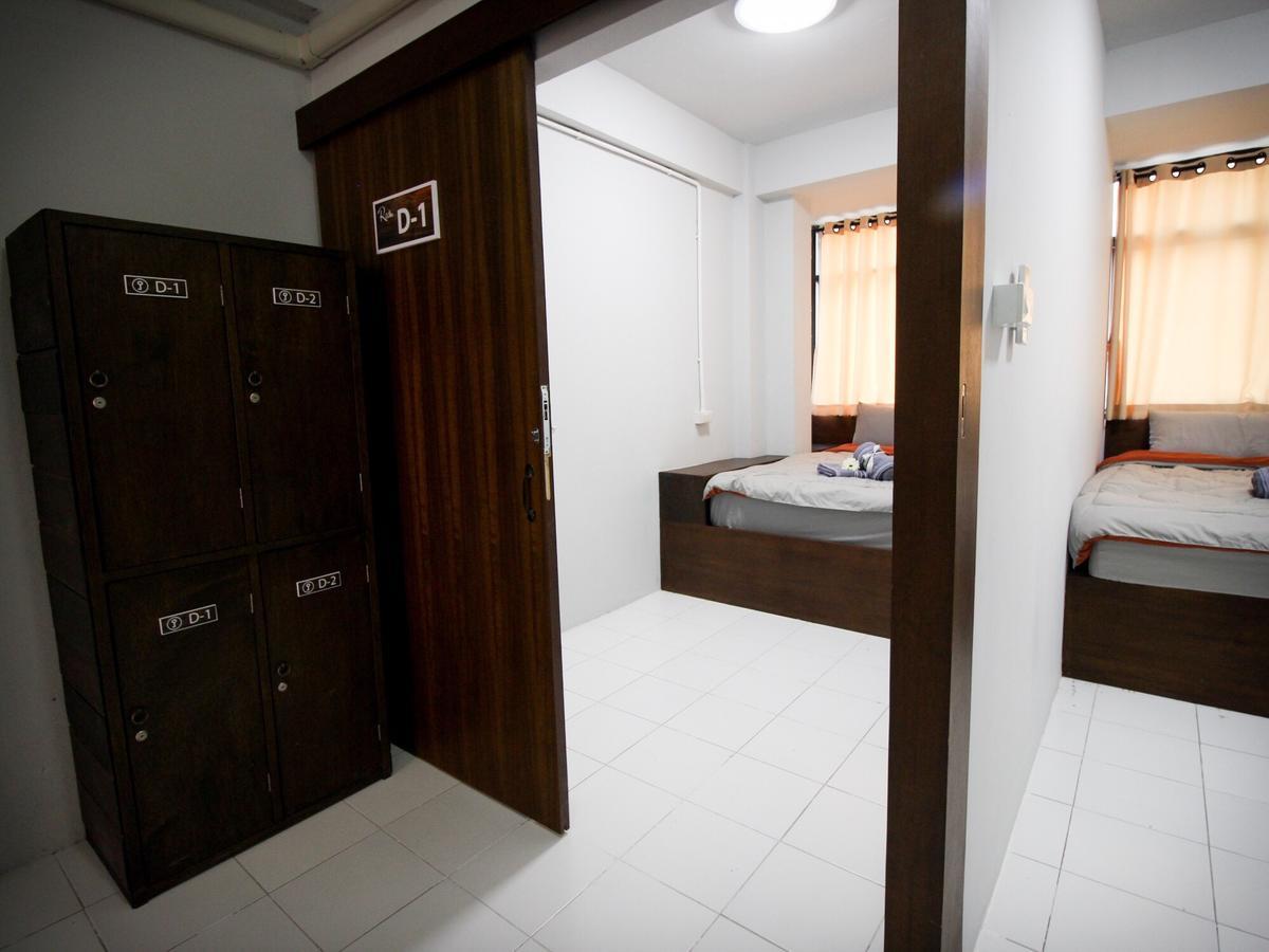 Bedtiny Hostel (Adults Only) Chiang Mai Ngoại thất bức ảnh